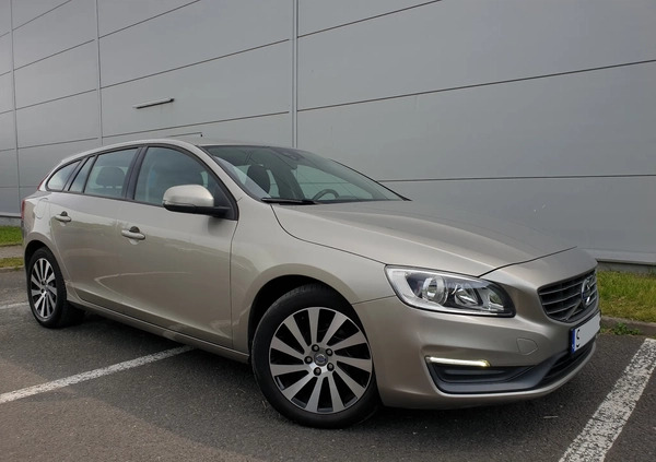 Volvo V60 cena 42999 przebieg: 199000, rok produkcji 2014 z Sosnowiec małe 781
